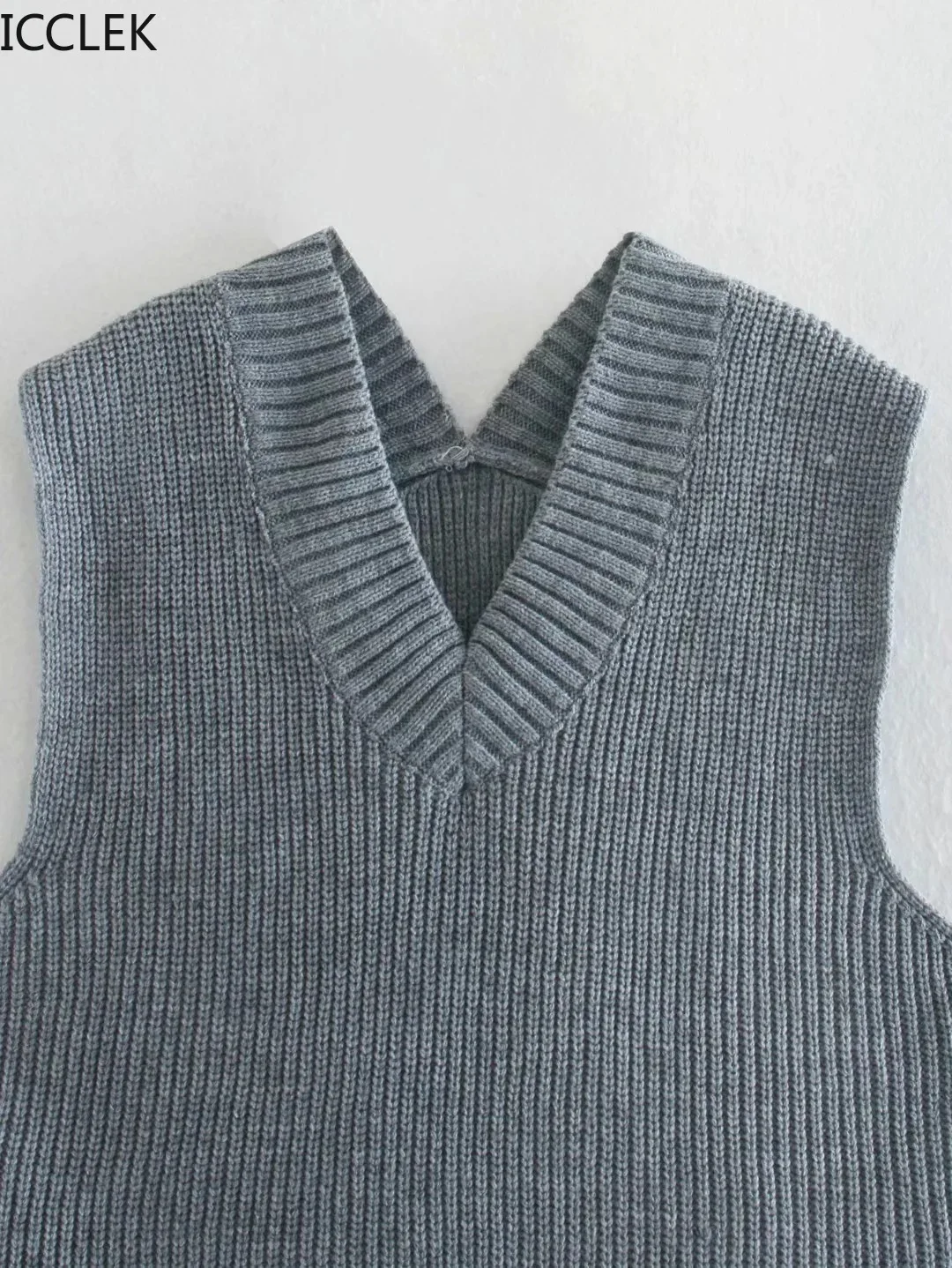 

ICCLEK Autumn and Spring Fashionable Women's Four-color Knitted Solid Color Casual Loose Streetwear Knitted Vest Tops