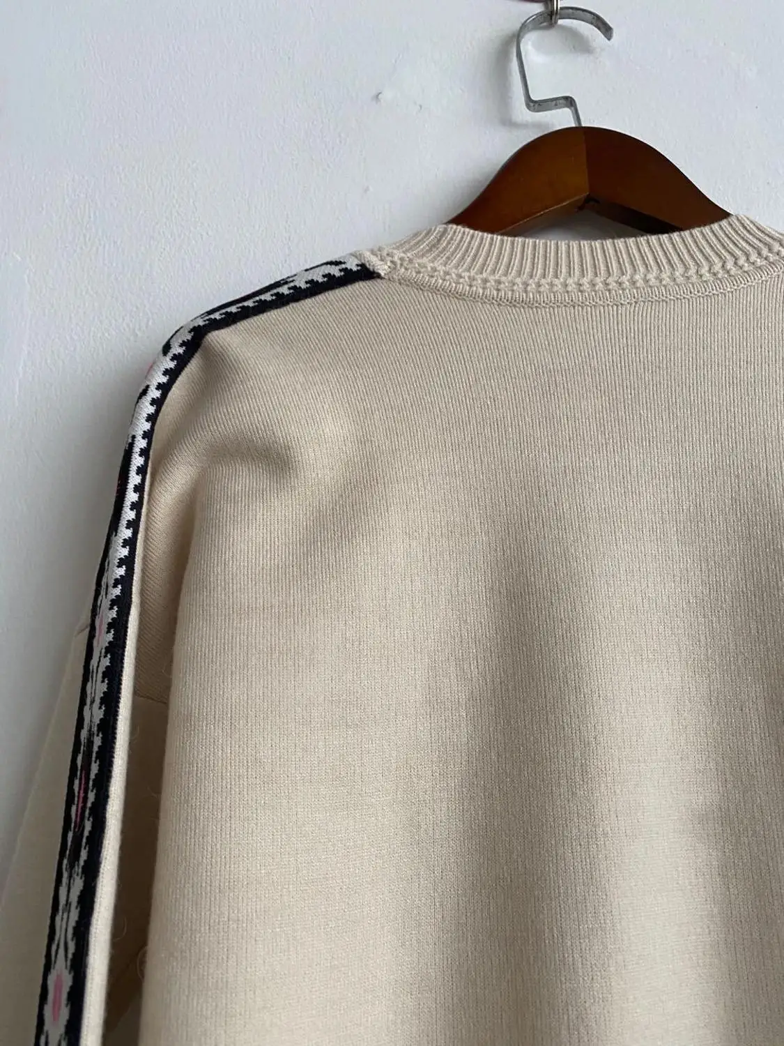 

Women Sweater Autumn Bohemian Pattern O-neck Long Sleeve Simple Knit Pullover