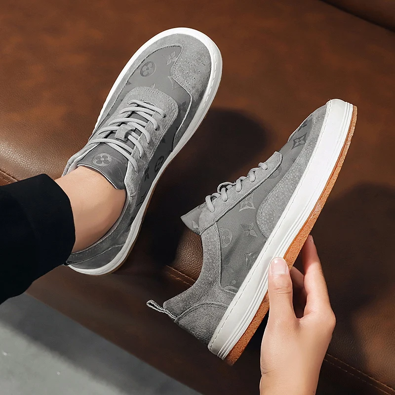 

Summer Canvas Shoes for Men Breathable Vulcanize Shoes Outdoor Student Flat Casual Skateboarding Shoes Non-slip Walking Shoes