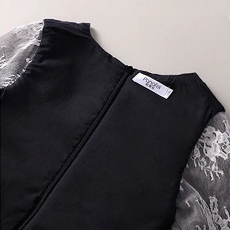 

Flower Girls Dresses Illusion Sequined Appliques Embroidery O-Neck Lace Black Tulle Floor-Length Kids Party Princess Gown F341