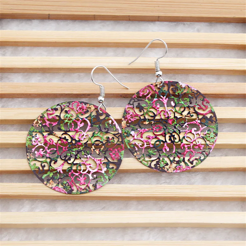 Трендовые красочные круглая филигрань серьги для женщин полый цветок Силуэт