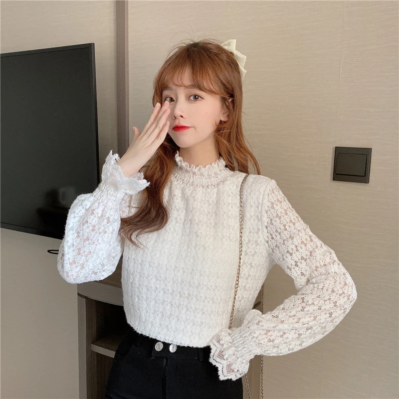 

Женская бархатная кружевная блузка, корейский кружевной топ белого, черного и абрикосового цвета с цветочным узором, Осень-зима 2021