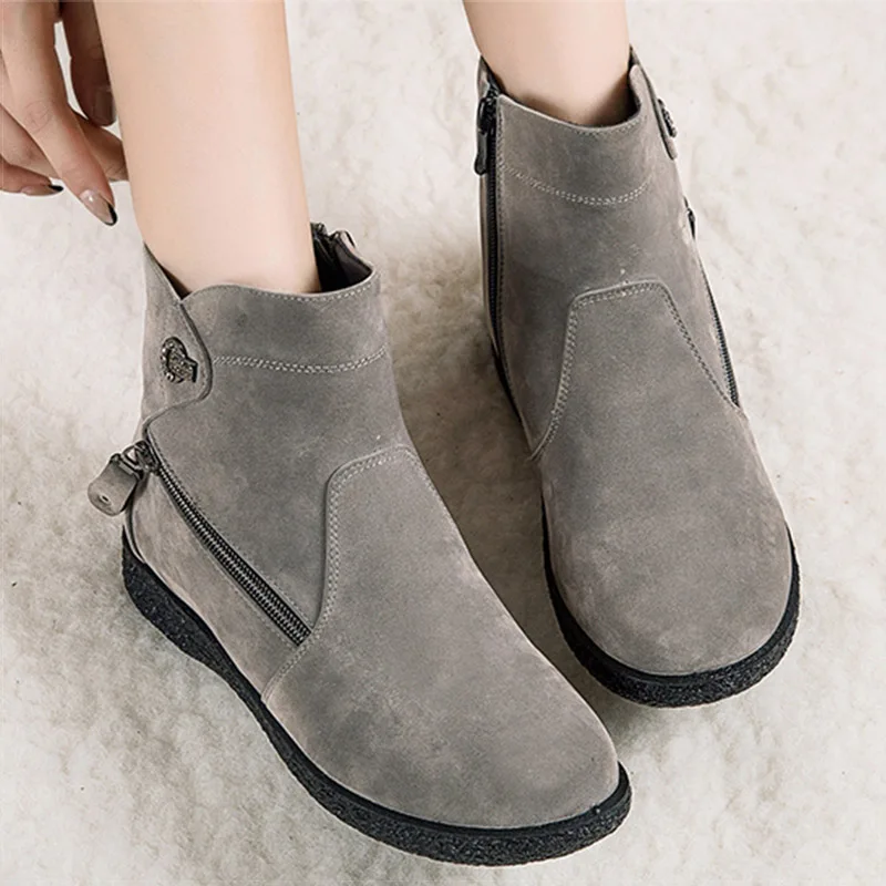 

Thicksoled Women Boots Antiskiing Boots Warm and Casual Midcut Short Boot Side Zipper Winter Round Solid Color Plush Short Tube