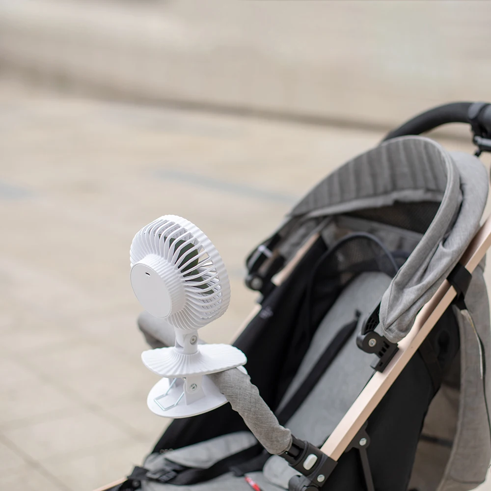 

2021 New Simple Clip Fan Shaking Table Top Baby Carriage Dormitory Desk USB Charging Small Fan 360 Degree Rotation