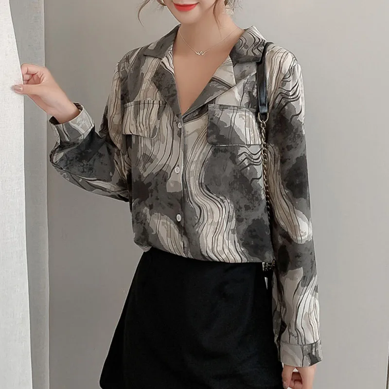 Женская шифоновая блузка на пуговицах белая Свободная с длинным рукавом в