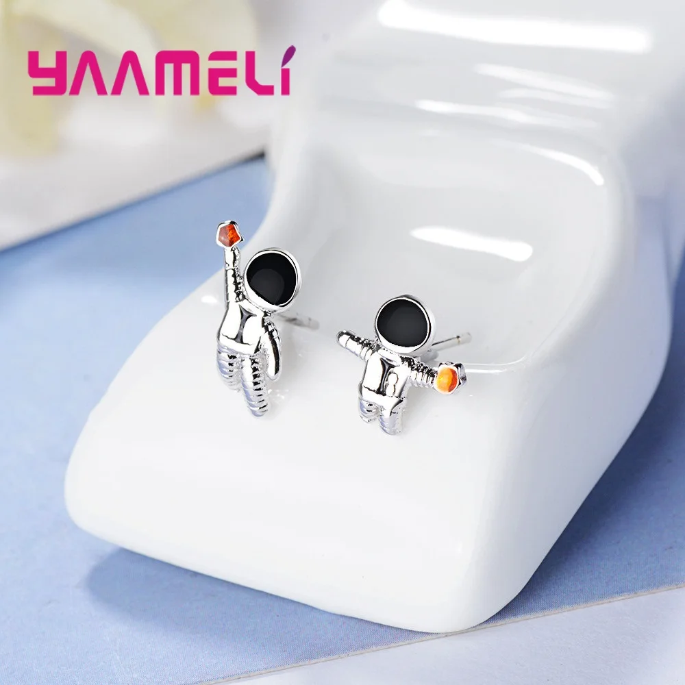 

New Creative Design Sky Space Astronaut Star Stud Earrings 925 Sterling Silver Korea Cute Asymmetric Brincos For Women Girl