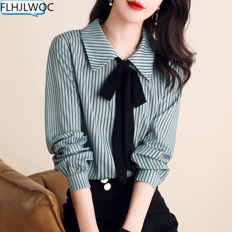 

Женская однобортная рубашка с воротником «Питер Пэн» и пуговицами