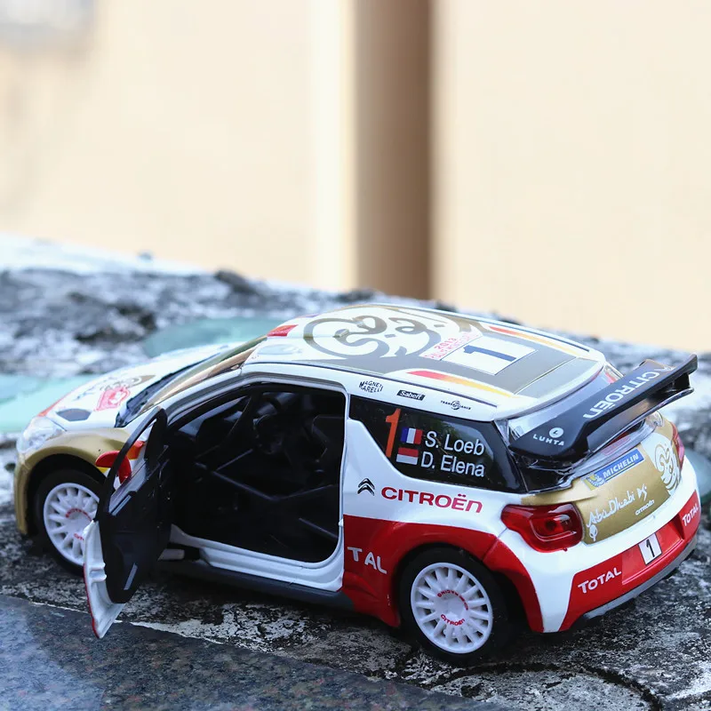 1:32 гоночный автомобиль модель ралли автомобиль сплав модель Citroen Ds3 модель машины может открыть дверь двигатель Звук Свет мальчик детские игрушки