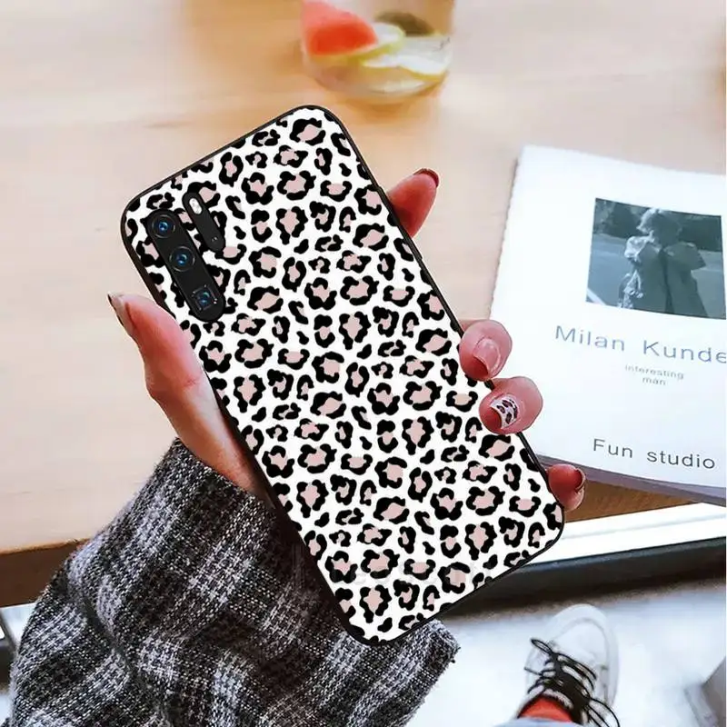 

Ottwn Leopard Print Pattern Phone Cases For Huawei honor Mate mate P 10 9X 10i 20 30 40 y7 lite pro p smart 2019
