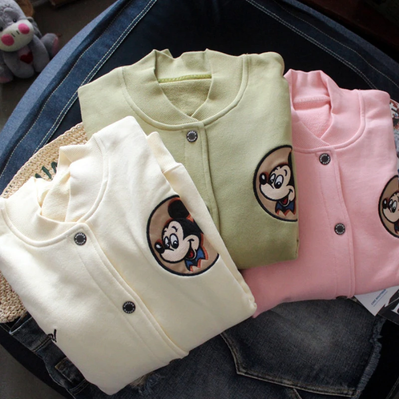 Женский однобортный свитшот с вышивкой Микки Маус |