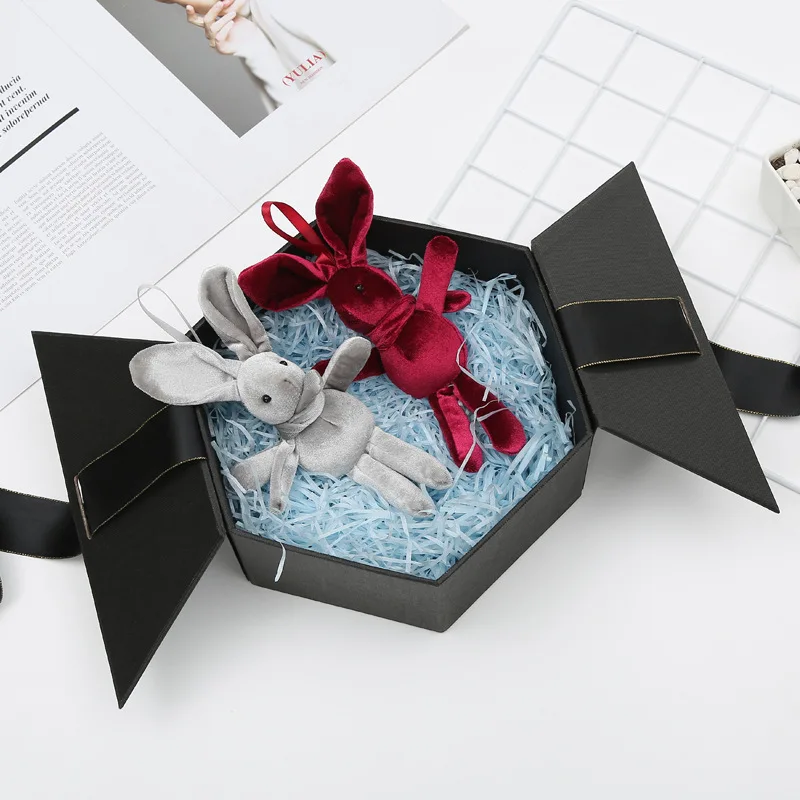 Подарочная коробка на день рождения высококлассная с шестигранным узором для