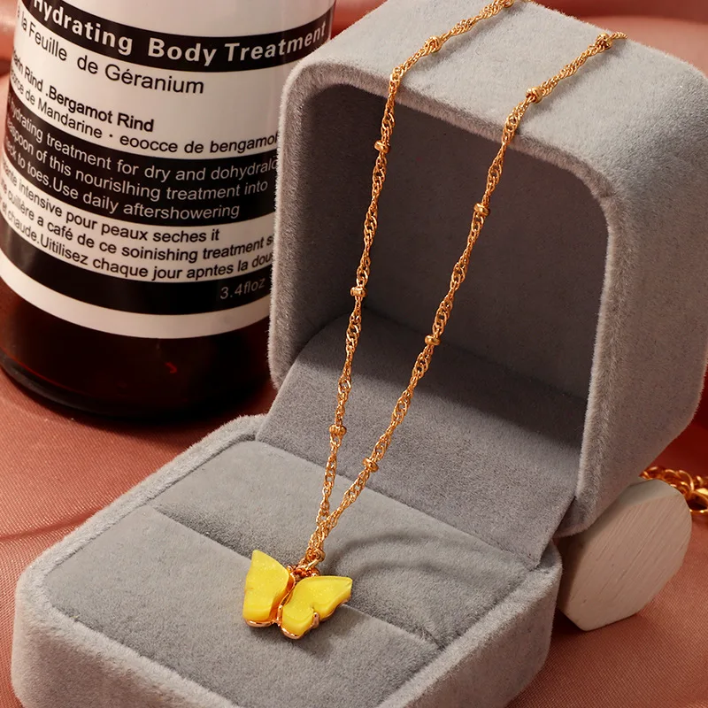 

Candy Color Butterfly Necklace For Women Bohemian Fashion Style Sweet Romance Ladies Jewelry Pendant Clavicle Chain 1.2cm*1.2cm