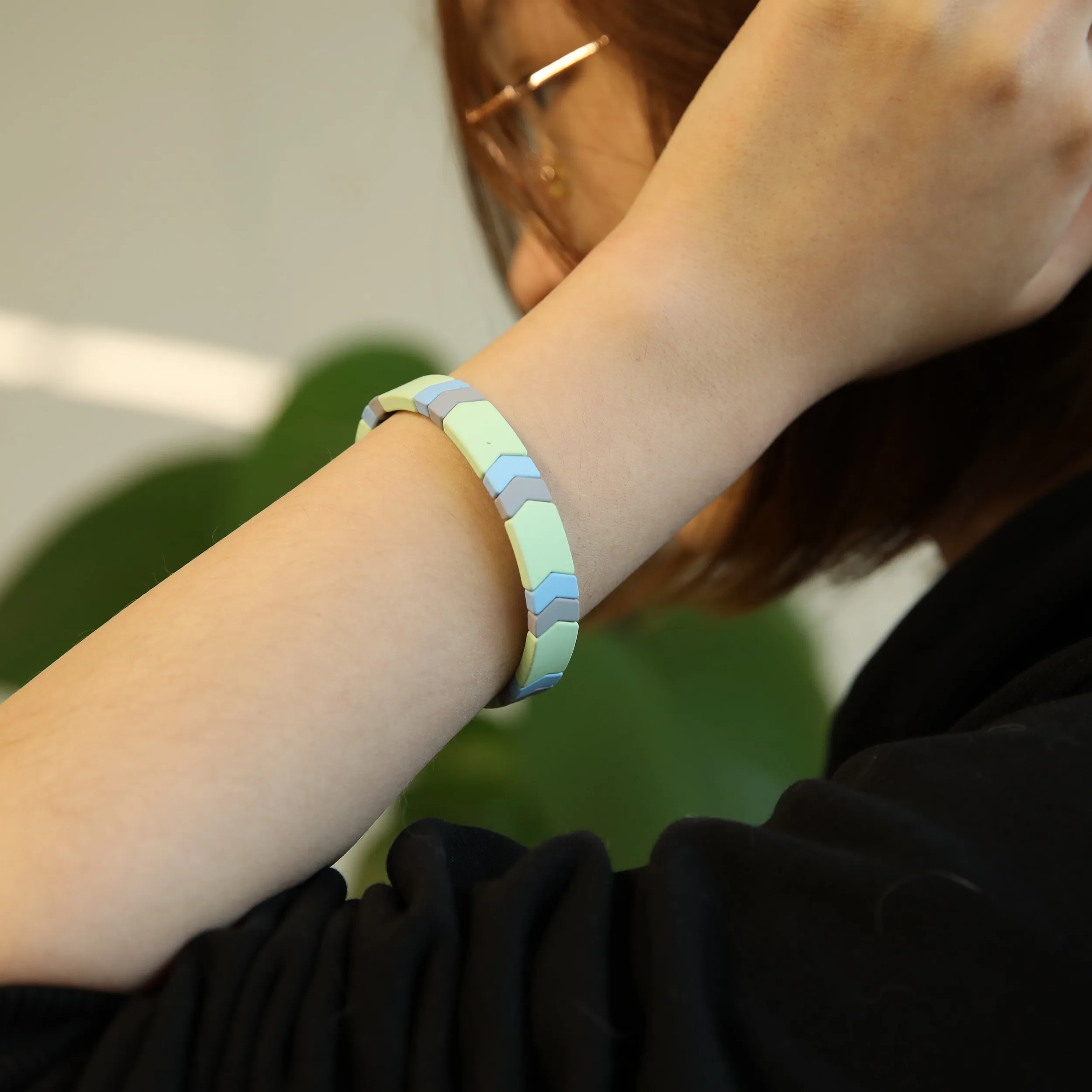 Skyrim богемный эмалевый сплав эластичный стрейч браслет Бохо розовый зеленый