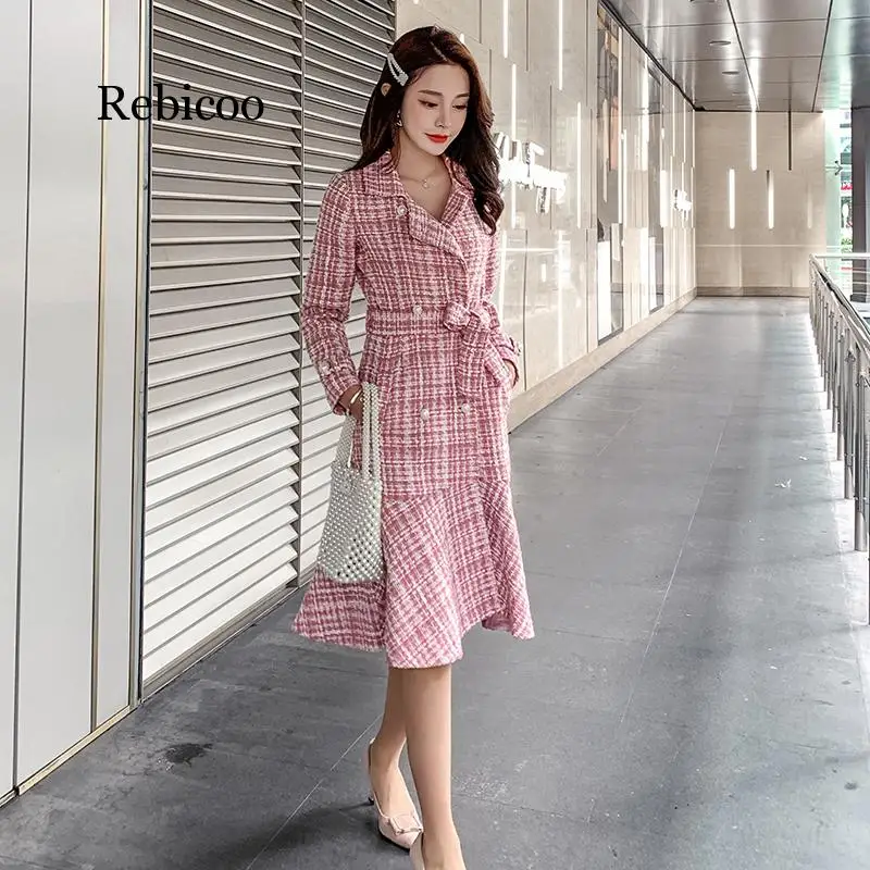 

Autumn Winter Pink Plaid Tweed Wool Long Coat Women Notched Double Dreasted Sashes Ruffles Woolen Overcoat Mermaid Outerwear