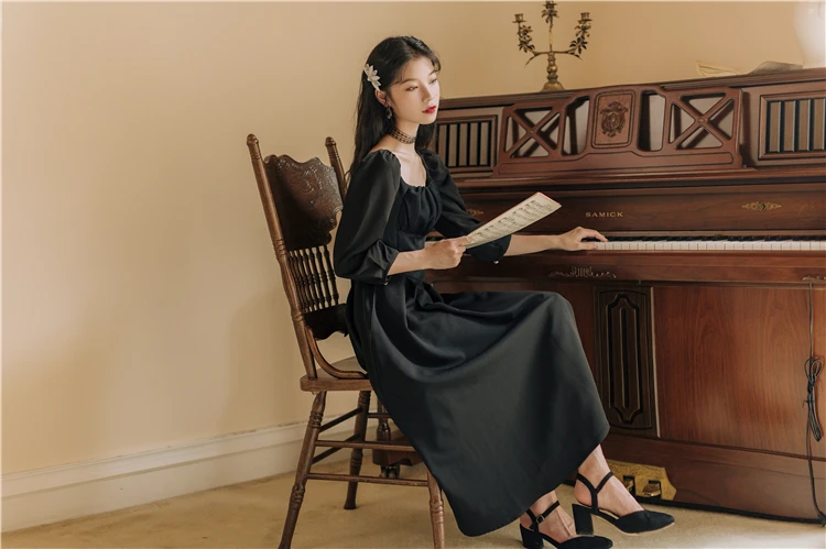 SWEETXUE Vintage black dress Sexy Square Collar Puff Sleeve Black Pleated High Waist Comfort Elegant Club Fashion Women Dresses