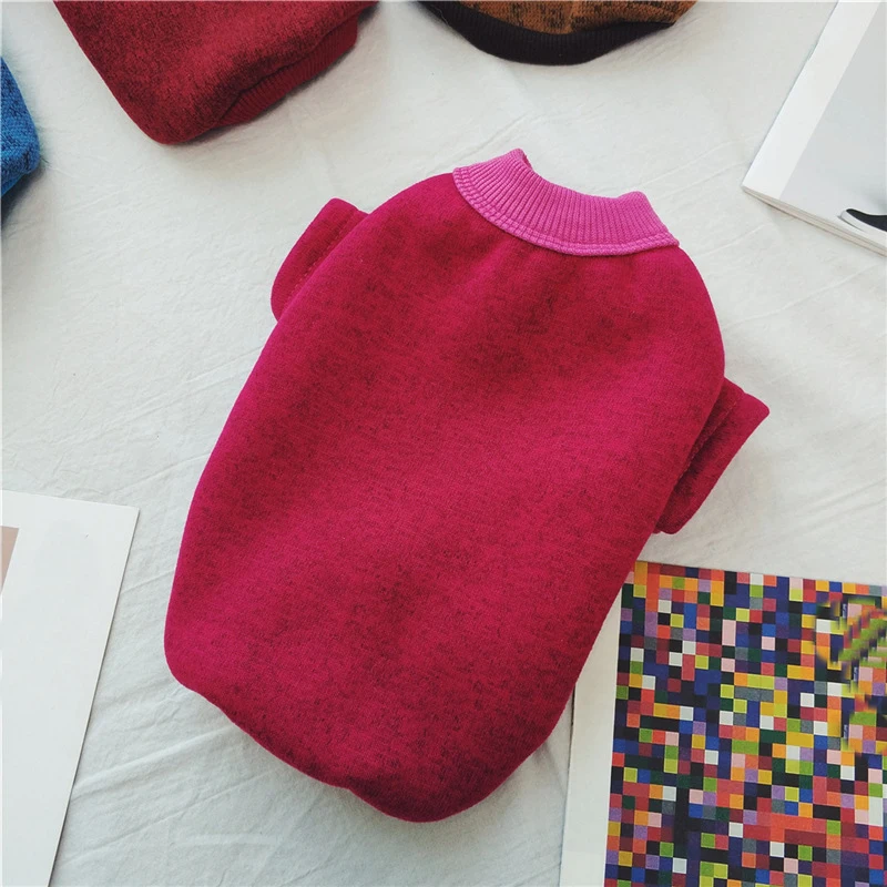 Теплый свитер для собак на весну и осень однотонная мягкая одежда короткий