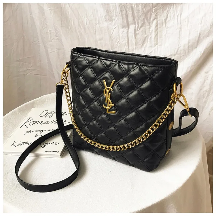 

Bag Female 2021 New Fashion One-shoulder Messenger Bag Letter Texture Small Square Bag French Small Crowdsourcing Chain Bag