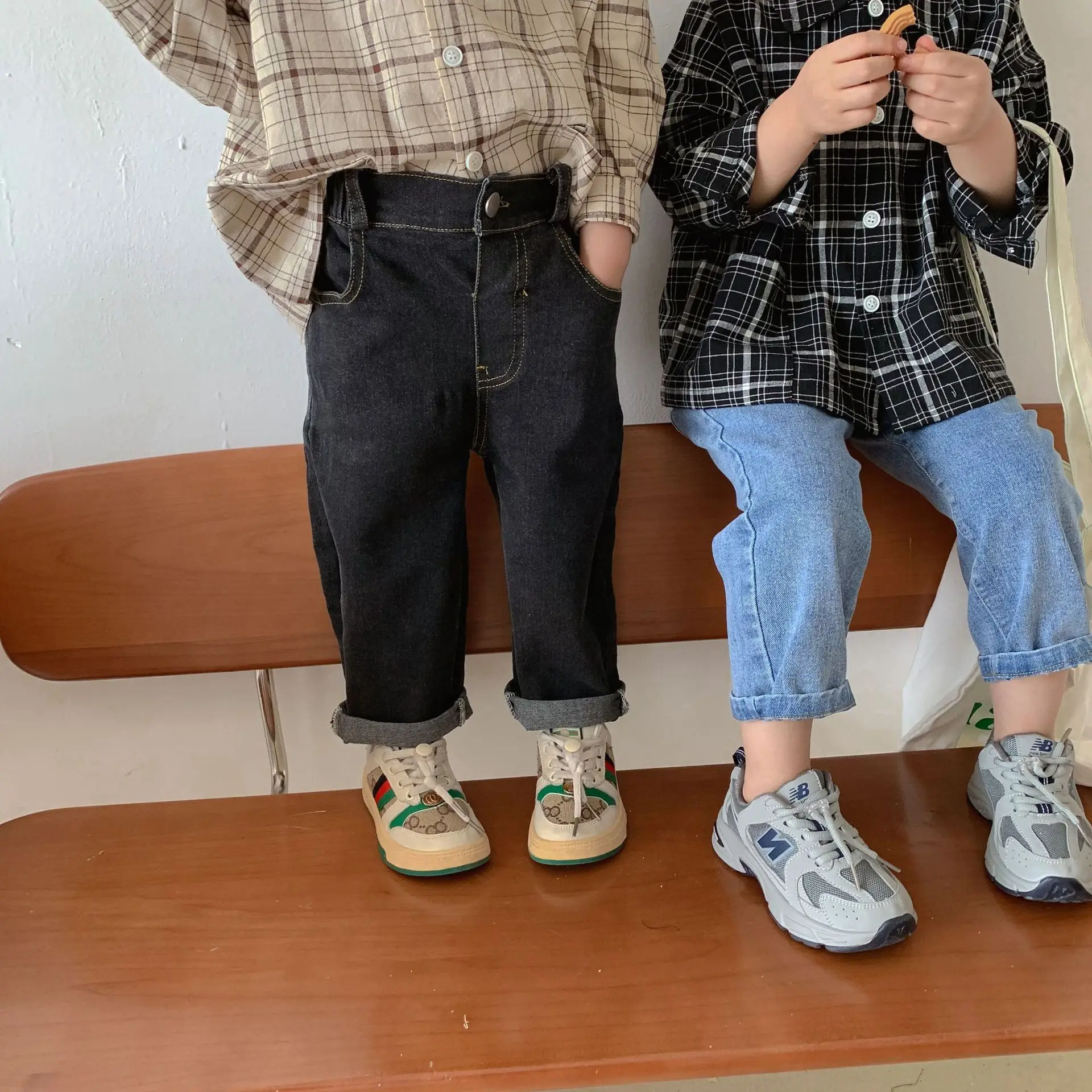 Детские эластичные джинсы на весну и осень корейские длинные брюки для мальчиков