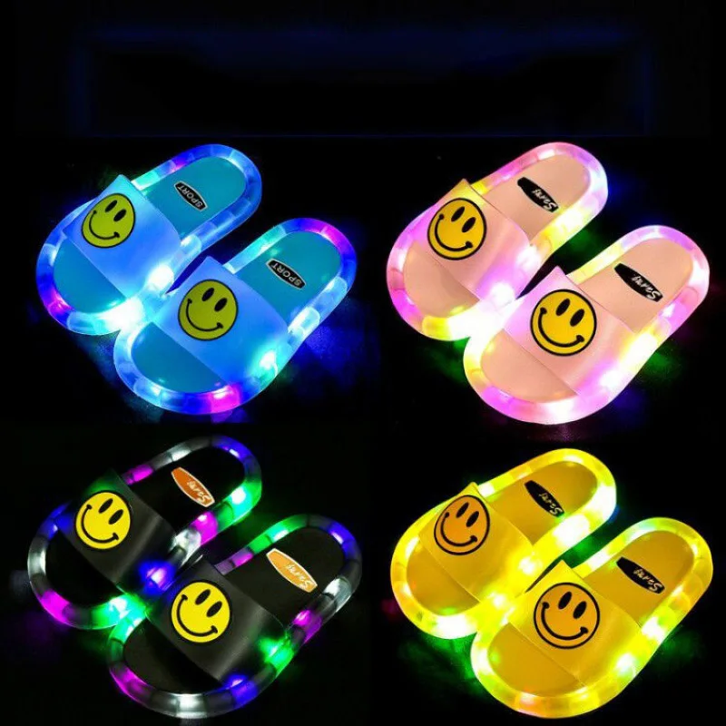 

Light Up Slippers Children LED Kids Slippers Baby Bathroom Sandals Kids Shoes for Girl Boys Flip Flops Smile Beach Sandals Kids