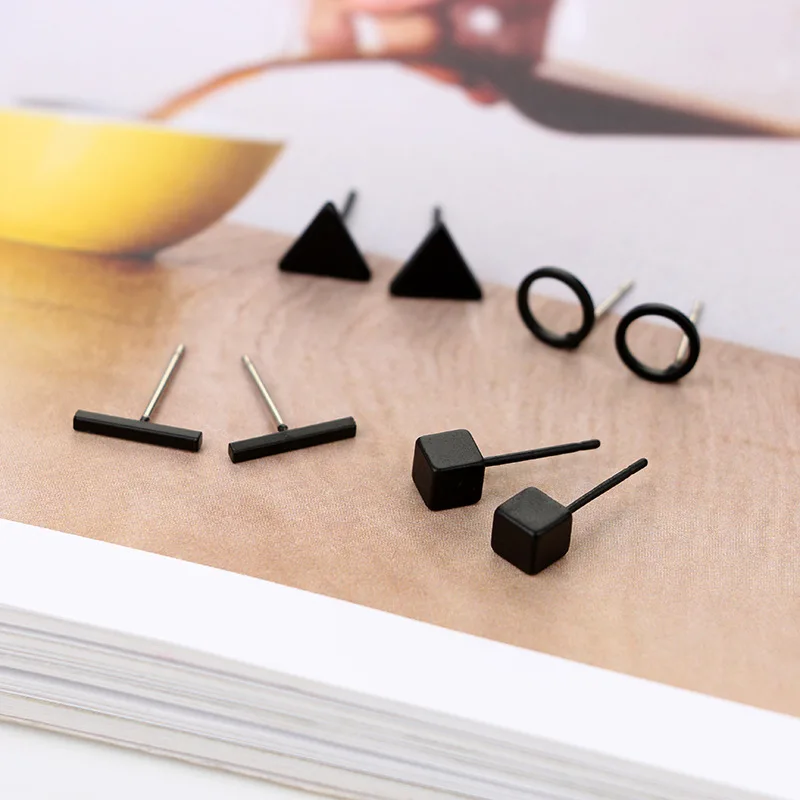 

4 Pairs Minimalist Small Earrings Set Simple Geometric Stainless Steel Stud Earrings for Women Round Silver Gold Black Jewelry