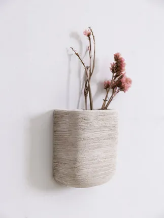 

Nordic Creative Modern Ceramic Wall Vase Wall-mounted Hanging Flower Pot Succulent Plant Pot Home Office Background Decoration