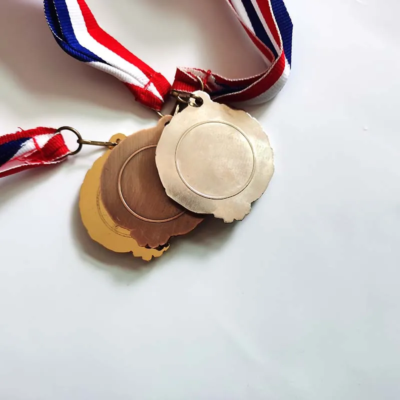Футбольная медаль школьная спортивная золотое серебряное бронзовое движение