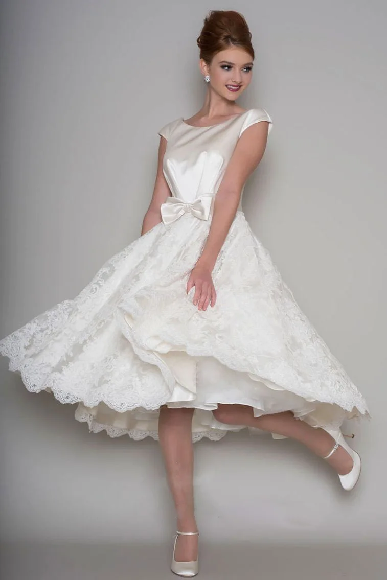 

Vestido De Novia Scoop Short Wedding Dress With Bow Robe Mariage Appliques Lace Tea-length Bridal Gown