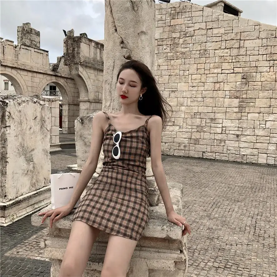 

Hong Kong Style Plaid suspender skirt women's spring and summer 2021 New Retro slim middle and long student dress