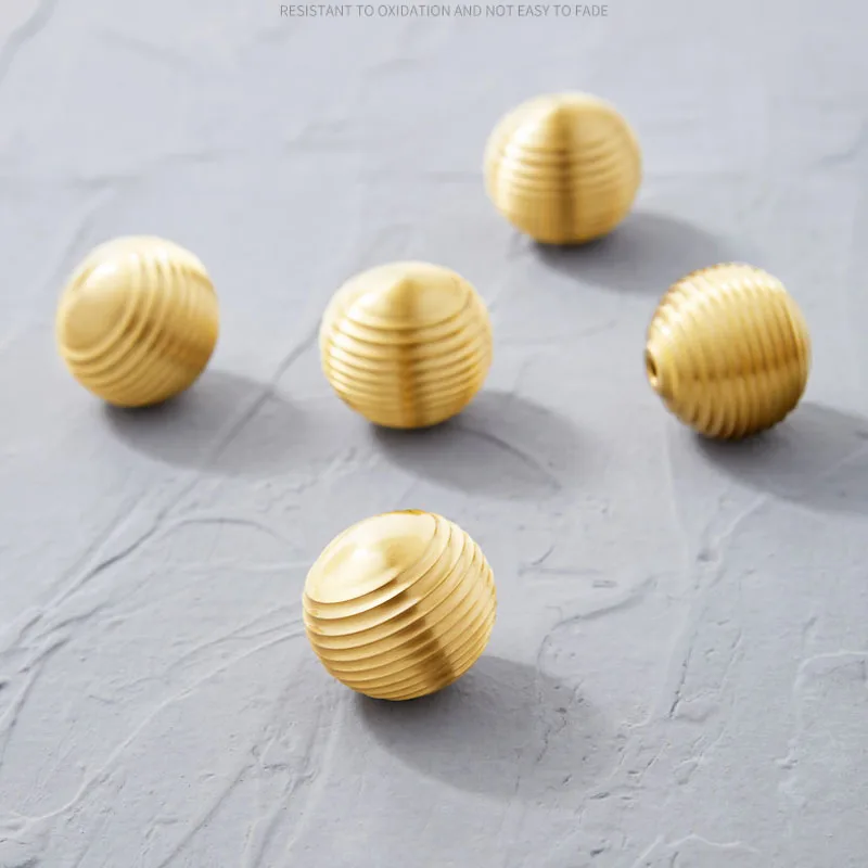 

Pure Copper Drawer Pulls Cabinet Handles Carving Spherical Armoire Wardrobe Furniture Kitchen Golden Bronze Hardware Door Knobs