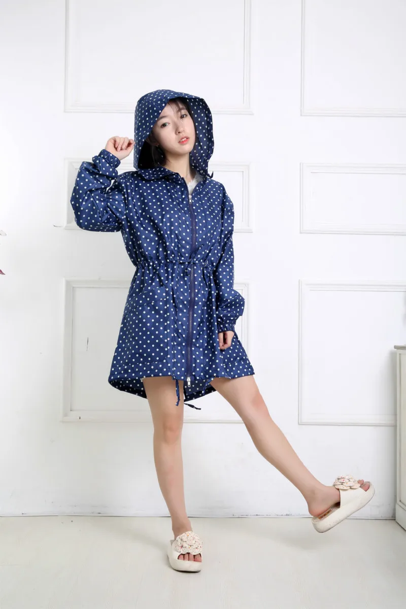 Дождевик женский водонепроницаемый ветрозащитный с капюшоном дождевик плащ