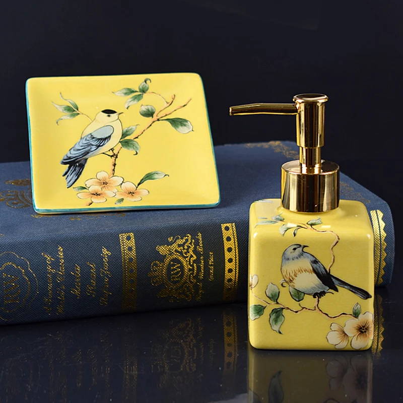 Эмаль мыло. Фасады луна аделькрайс. Мыть эмалированную кастрюлю. Asmr резка мыла. Мыльница железная с дырками.