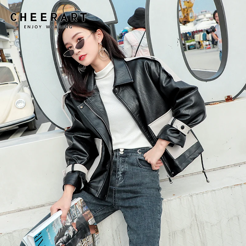 Женская байкерская куртка CHEERART черная флисовая в стиле пэчворк с карманами