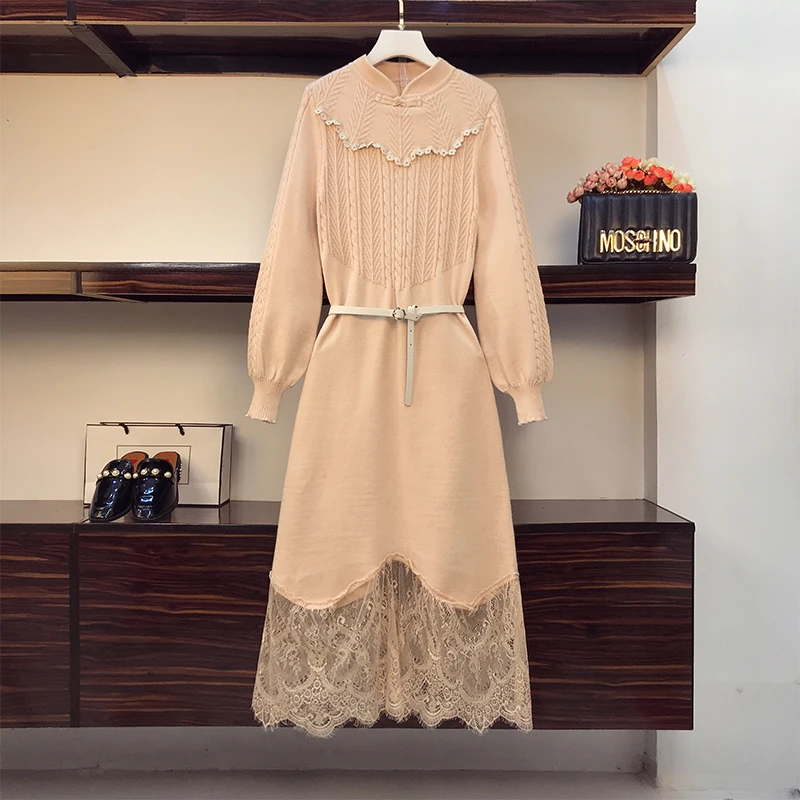 

Женское длинное трикотажное платье-свитер с кружевом