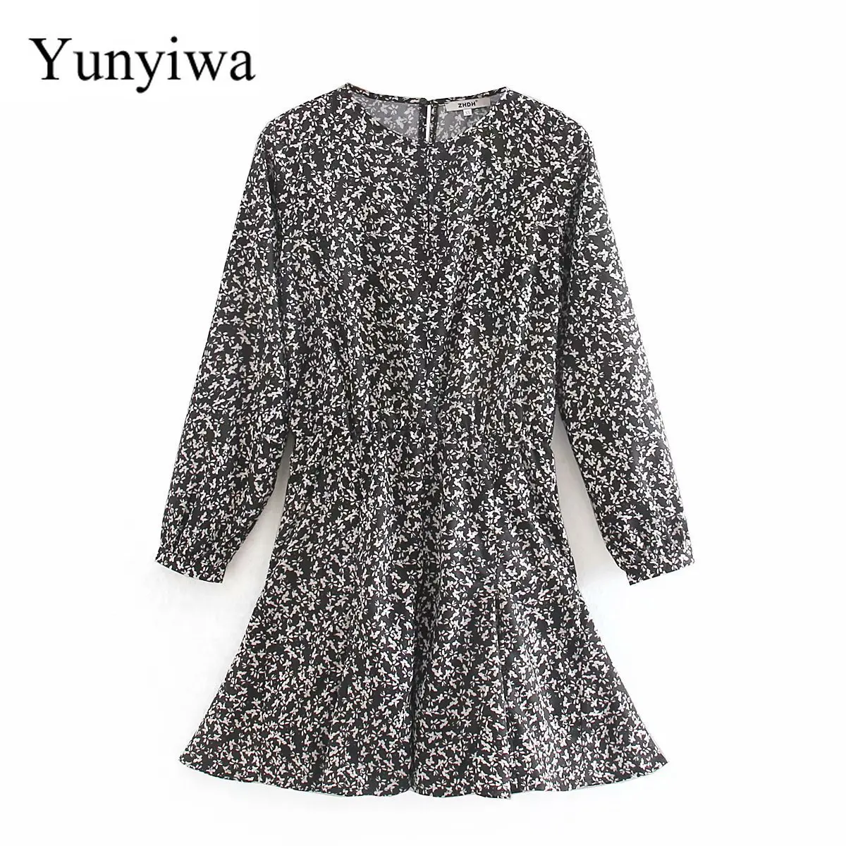 Женское платье с цветочным принтом богемное средней длины круглым вырезом