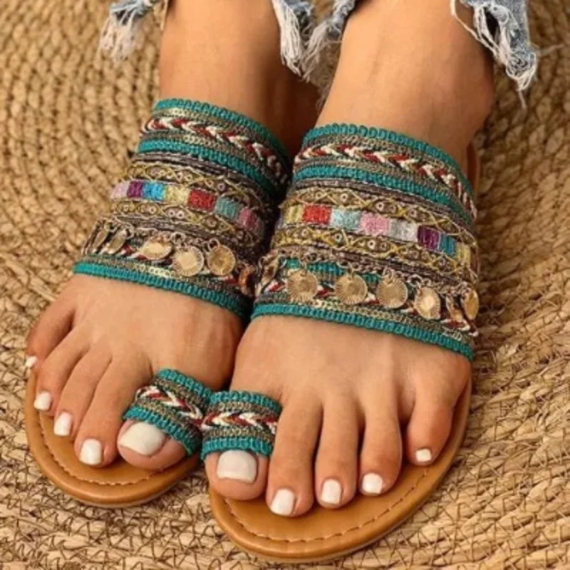 

Summer Beaded Women's Sandals and Slippers with Metal Decorative Sequins Chain Toe Flat Roman Sandals Bottoms Womens Sandals
