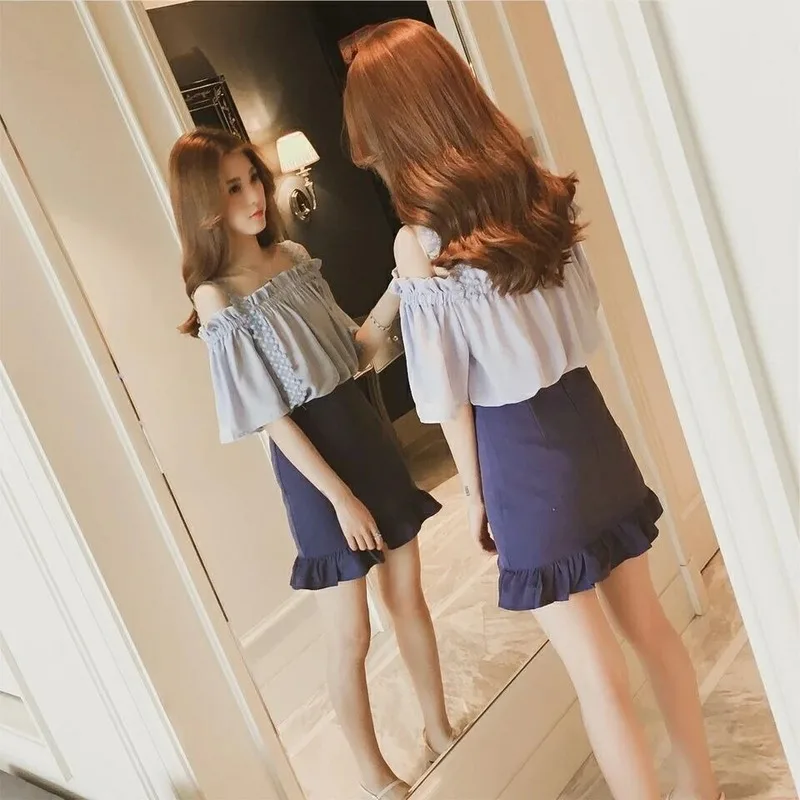 Женская шифоновая блузка с одним вырезом и открытыми плечами на бретельках