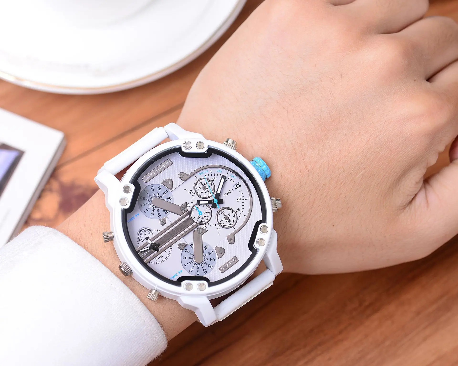 Мужские кварцевые наручные часы с силиконовым ремешком | Наручные