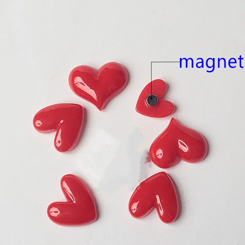 

5pcs Love Magnetic Stickers Cartoon Red Heart Peach Heart Plastic Refrigerator Magnet Three-dimensional Magnet