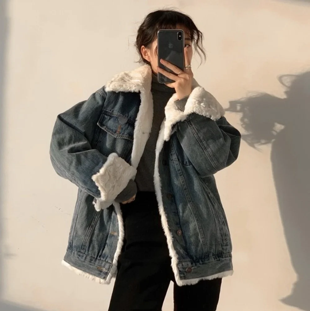 Retro Lamb Wool Denim Jacket Women Motorcycle Cotton Jacket Autumn / Winter Korean Loose Plus Velvet Thick Women student Jacket