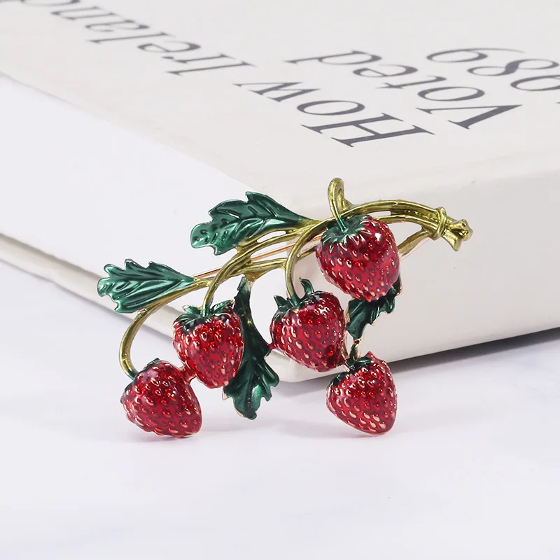 

Sweet Romantic Strawberry Fruit Brooch Fashion Cartoon Pin Collar Pin