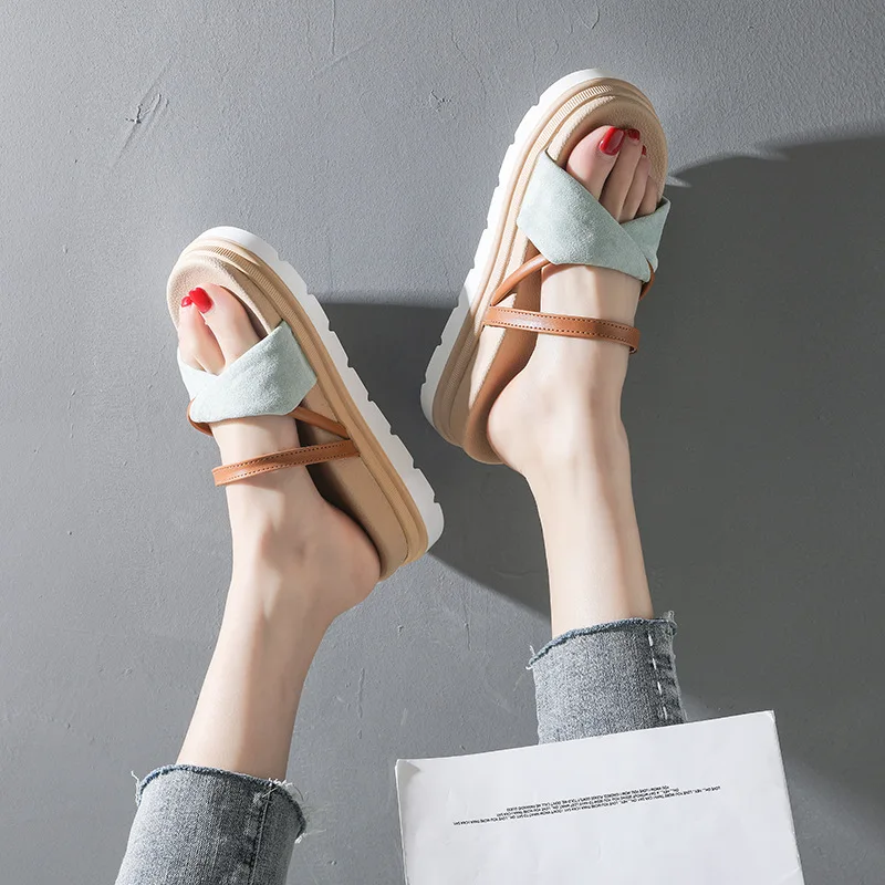 

Slippers Women 2021 Summer New Design Sandals Flip Flops Mules Leather Thick Soled Shoes Without Heel Flat Ladies Shoes