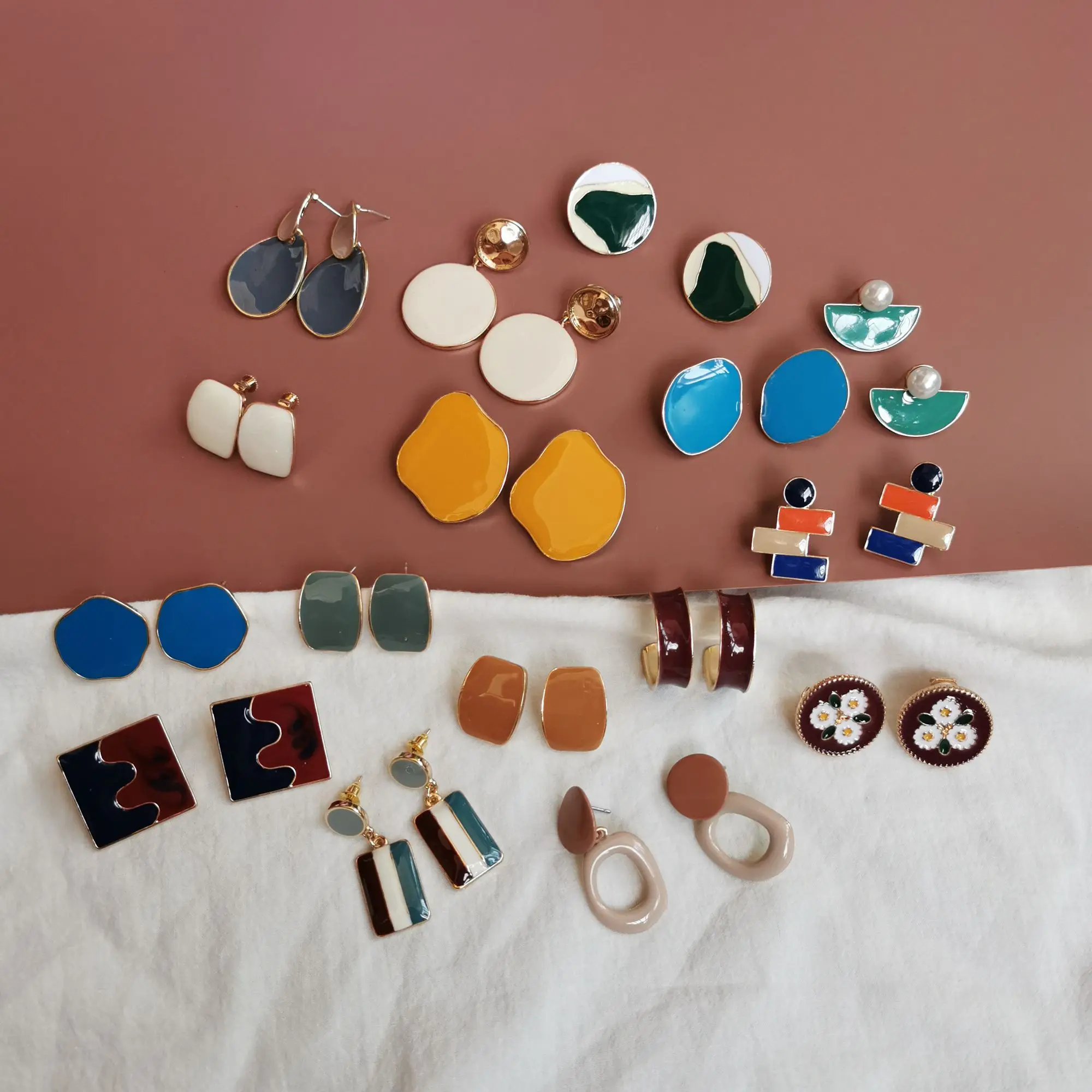 Женские Геометрические серьги AOMU круглые и квадратные гвоздики в стиле ретро с