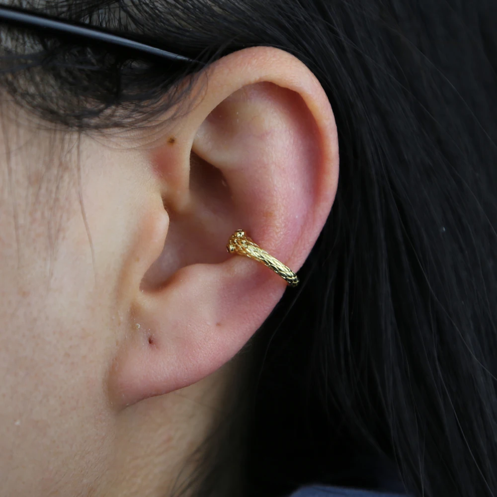 Высококачественные серьги-каффы в виде змеи с красными фианитами винтажные