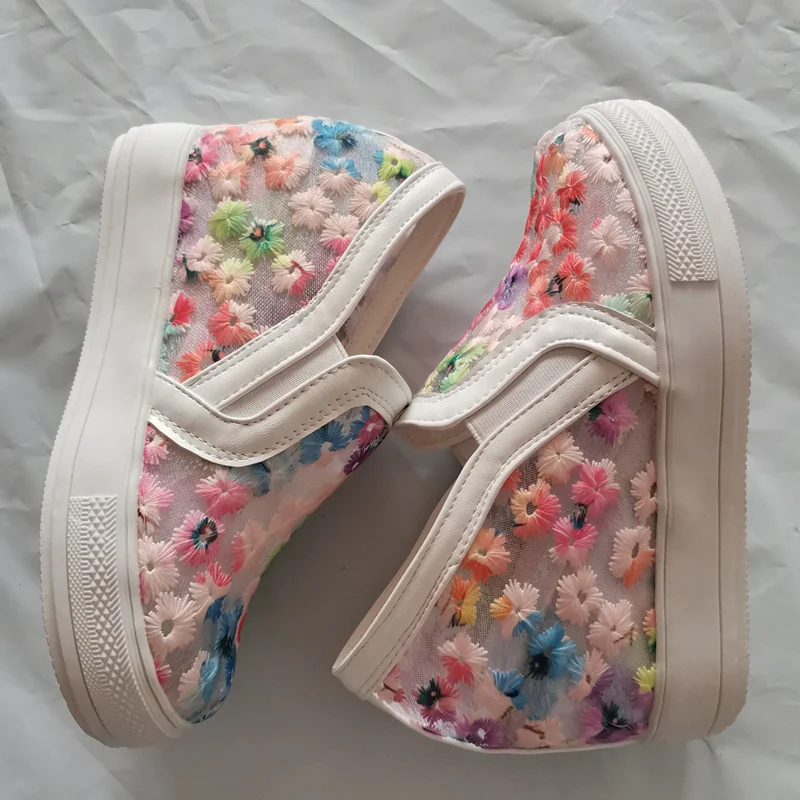 Женские кроссовки на платформе и танкетке Женская повседневная обувь Милые