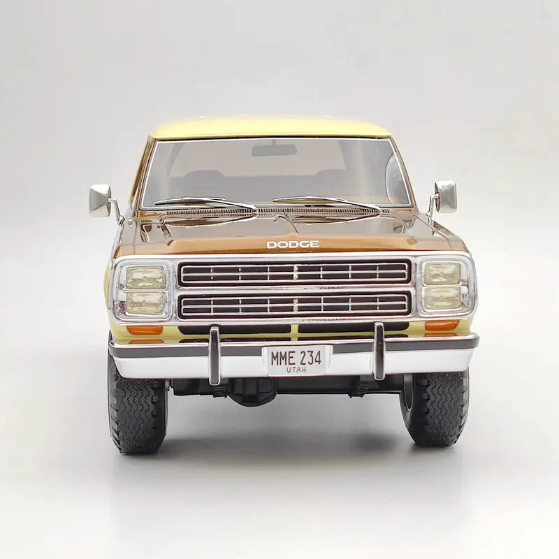 BOS 1:18 Dodge Ramcharge модель из смолы коричневого цвета Ограниченная Коллекция | Игрушки