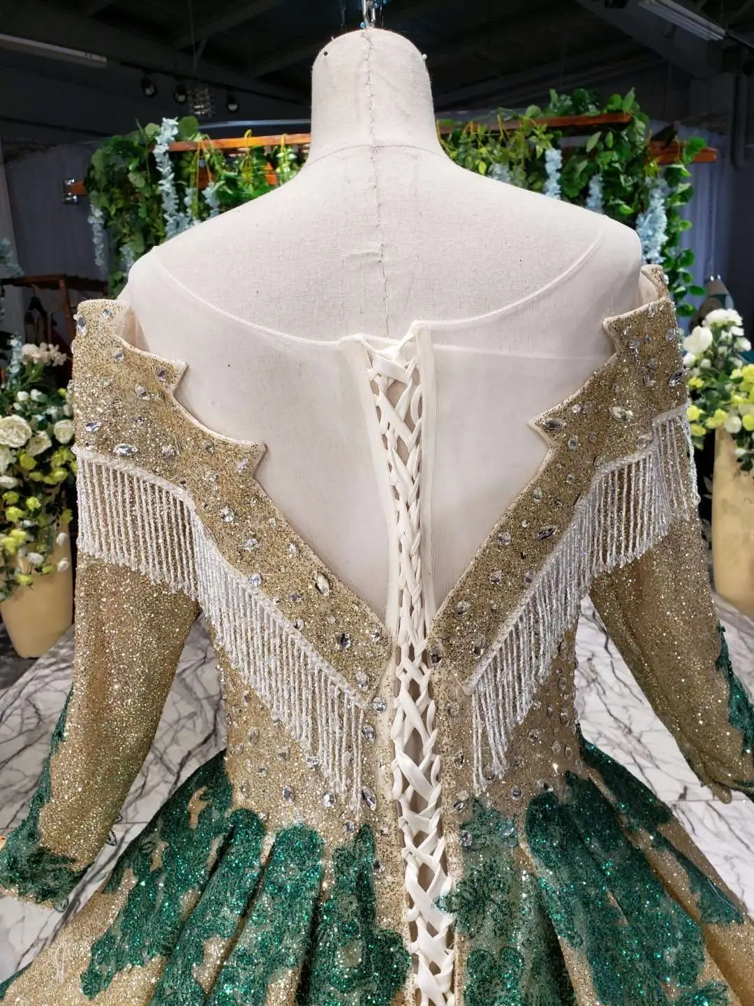 

Gold Gitter Lace Empire Waistline Wedding Dresses Vestidos De Novia 2020 Arabic Luxury Lace Wedding Dress Wedding Bridal Gowns