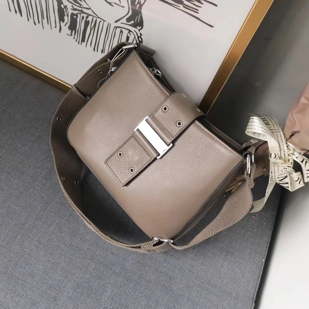 

free shipping 2020 the new style fashion and classic genuine cow leather women one shoulder bag crossbody bag 26cm 6color