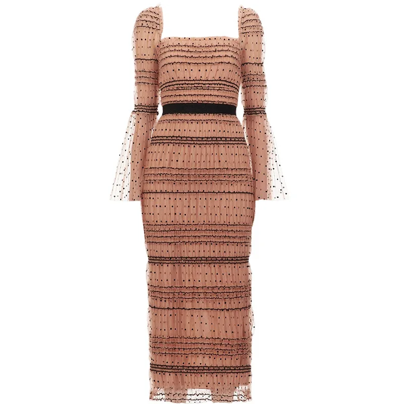 Женское Кружевное облегающее платье с открытой спиной и расклешенными рукавами