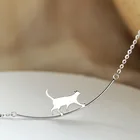 Ожерелье женское изогнутое серебристого цвета с подвеской в виде кота