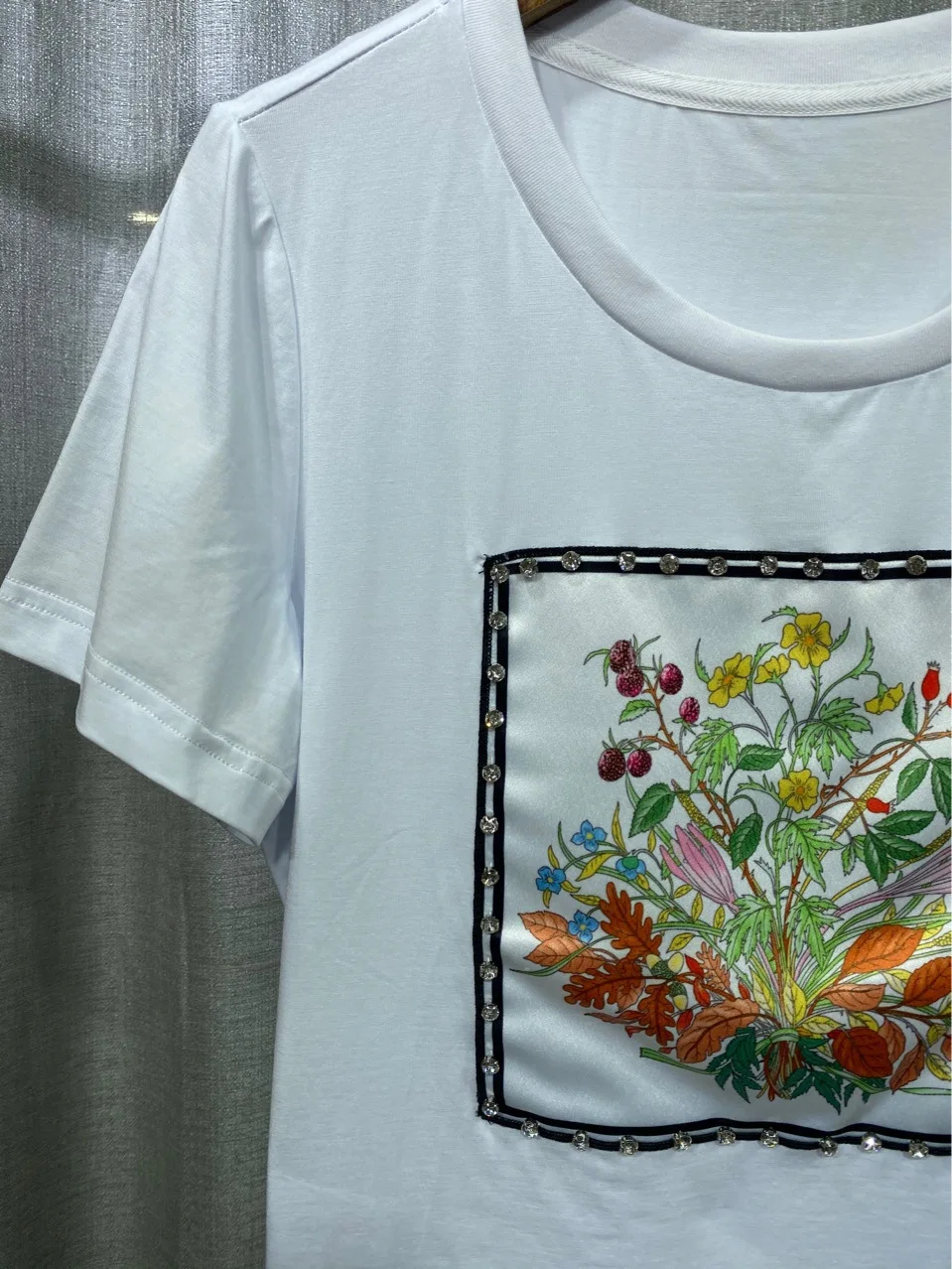 Summer 2021 Fashion women's pantsuit High quality Cotton T-shirts+floral print Shorts 2piece set B111